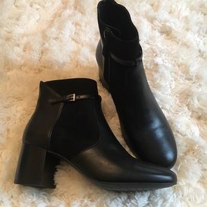 Cole Haan Ankle Boots/Booties Black sz 7